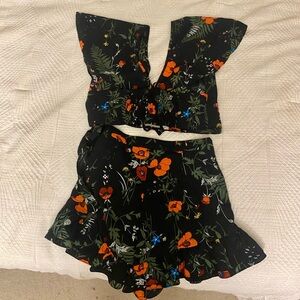 Etophe Studios 2 piece set